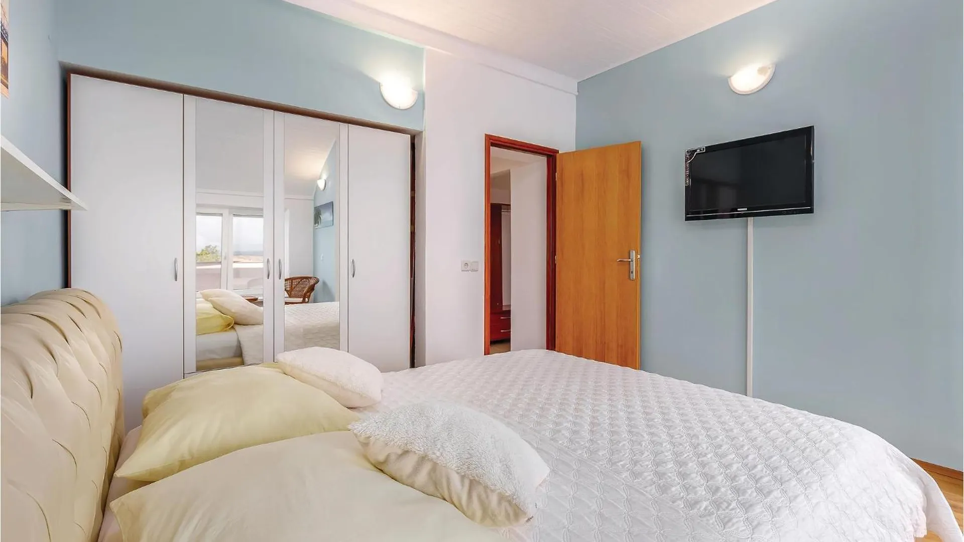 Gorgeous Apartment In Dramalj With Wifi Croatia