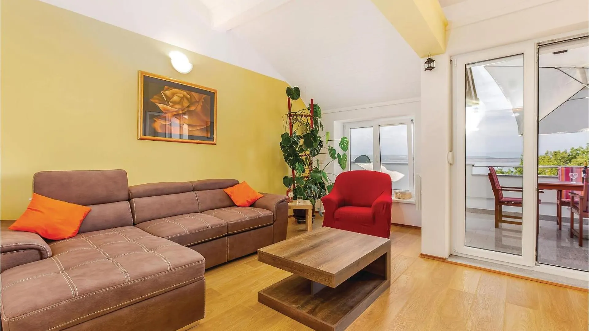 Gorgeous Apartment In Dramalj With Wifi